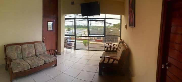 Alojamiento Tahuari Iquitos Extérieur photo