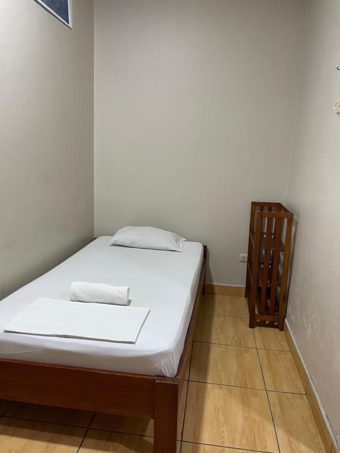 Alojamiento Tahuari Iquitos Extérieur photo